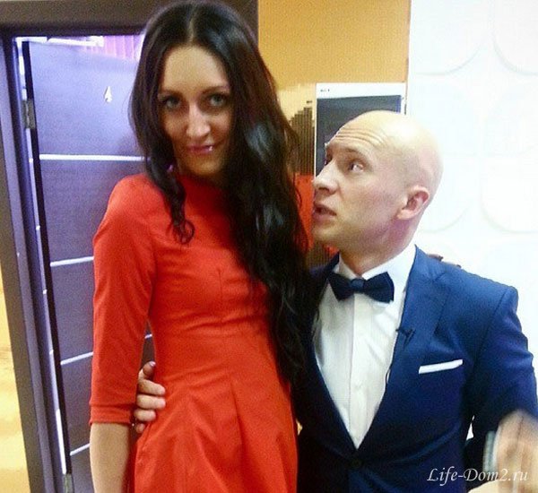 Что случилось кристиной. Дерябина и Кадони. Кристина Дерябина с кем встречается сейчас. Рома Третьяков дом 2 его судьба 2020. С кем из битвы экстрасенсов встречалась Кристина Дерябина